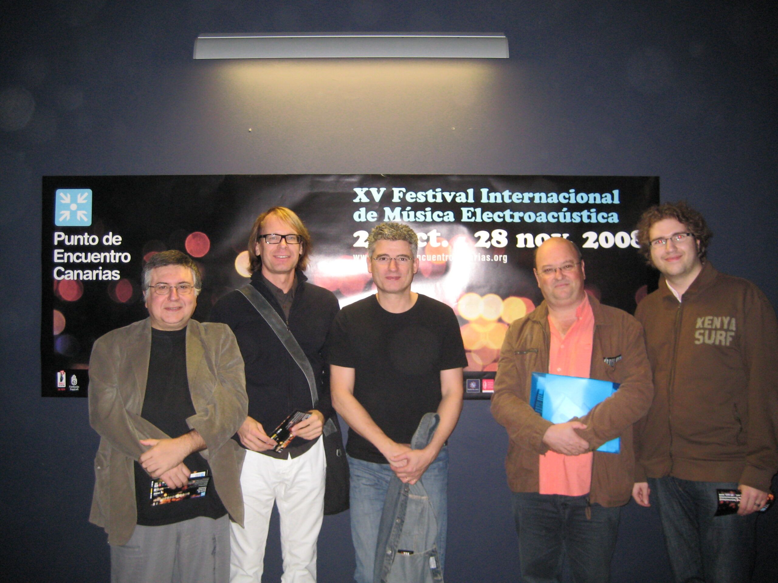 José Manuel Berenguer, Thomas Bjelkeborn, Josep Lluís Galiana, Gregorio Jiménez y Josué Moreno, en la sede de Canarias del XV Festival Internacional de Música Electroacústica 2008